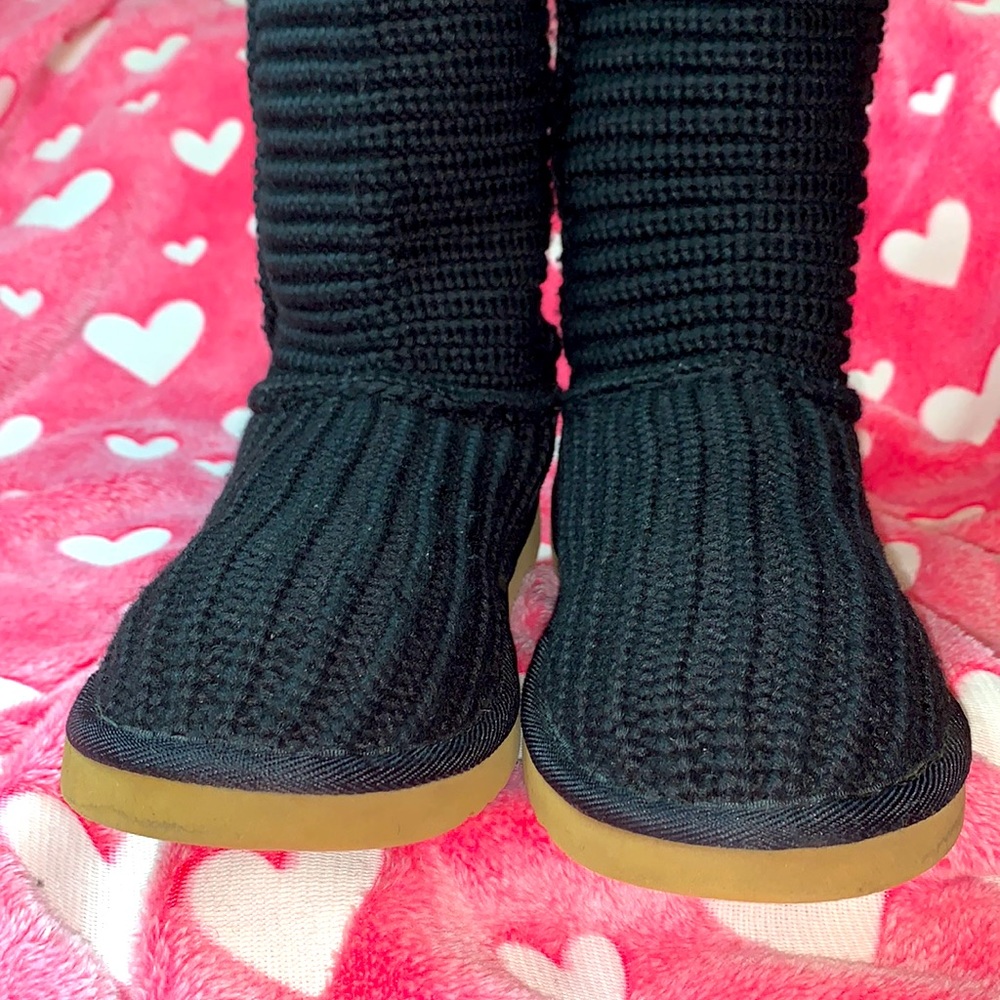 Authentic Knit Black UGG Boot Size 8 - Picture 4 of 12